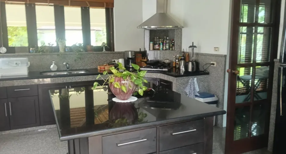 À vendre et à louer 5 chambres maison à Hua Hin, Prachuap Khiri Khan