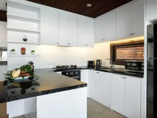 À vendre 3 chambres villa à Ko Samui, Surat Thani