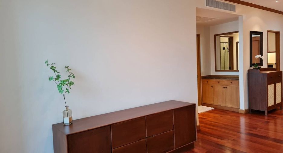 For sale 1 bed condo in Khlong San, Bangkok