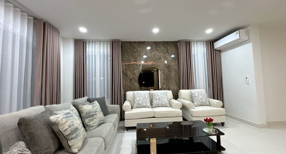 For sale and for rent 4 bedrooms villa in Bang Lamung, Chonburi