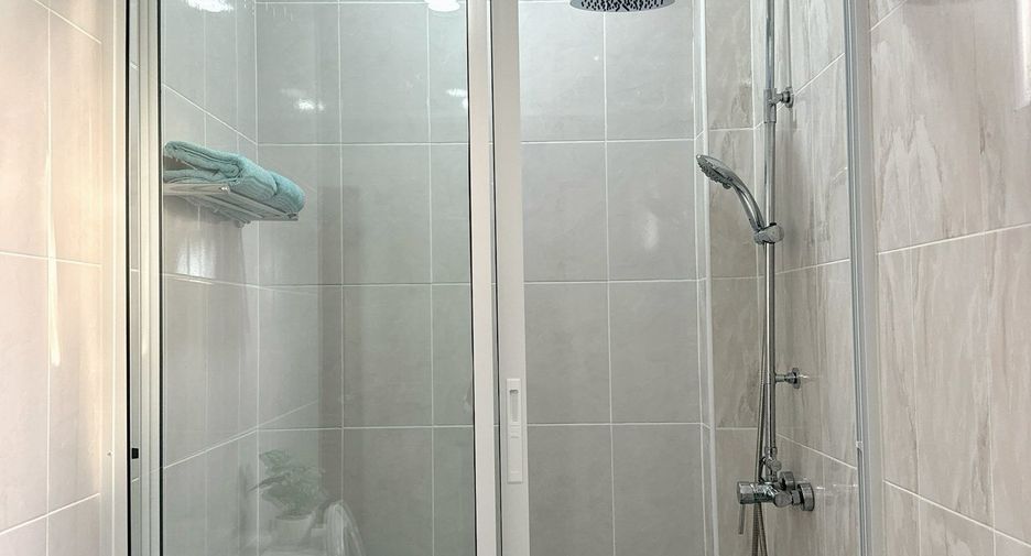 For sale and for rent 4 bedrooms villa in Bang Lamung, Chonburi