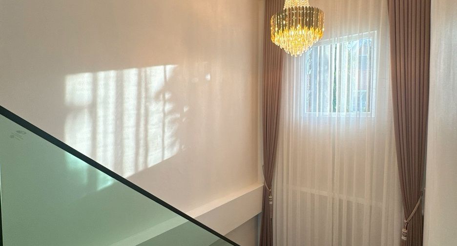 For sale and for rent 4 bedrooms villa in Bang Lamung, Chonburi