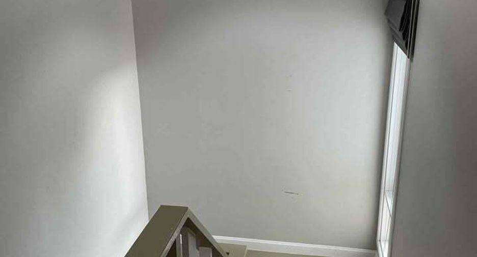 For rent 3 bedrooms townhouse in Mueang Chiang Mai, Chiang Mai