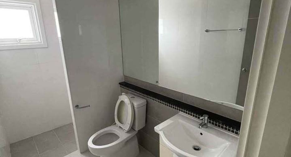 For rent 3 bedrooms townhouse in Mueang Chiang Mai, Chiang Mai