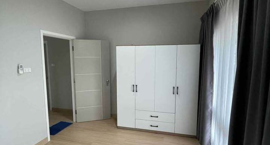For rent 3 bedrooms townhouse in Mueang Chiang Mai, Chiang Mai