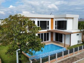 For Rent 4 Bedroom Villa In San Kamphaeng, Chiang Mai