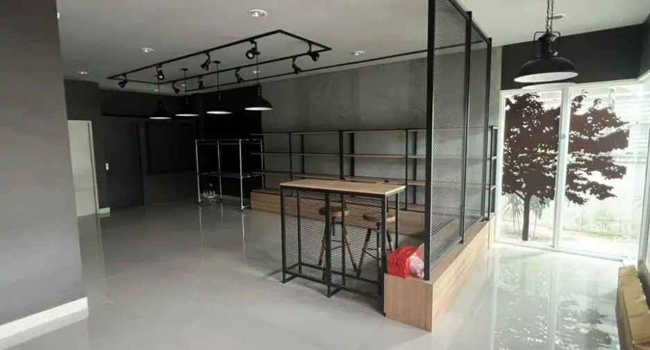 Haus zum Kauf und zur Miete mit 6 Zimmer in Lak Si, Bangkok
