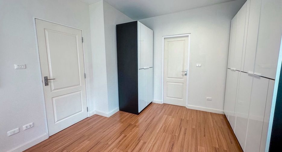 For rent 3 bedrooms house in Mueang Chiang Mai, Chiang Mai