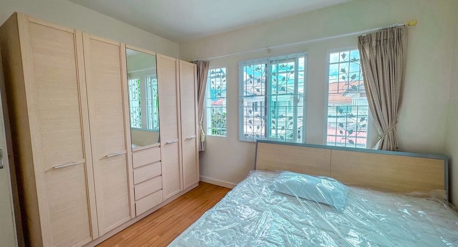 For rent 3 bedrooms house in Mueang Chiang Mai, Chiang Mai