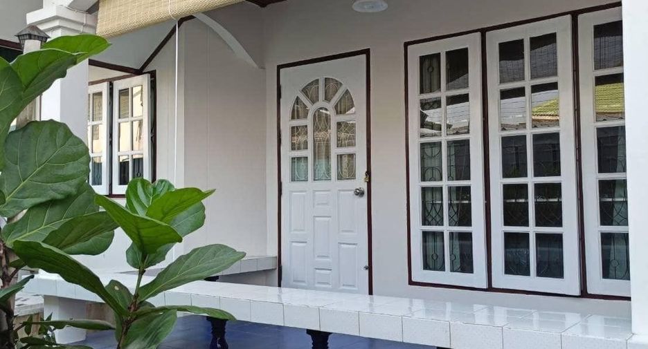 For rent 3 bedrooms house in Mueang Chiang Mai, Chiang Mai