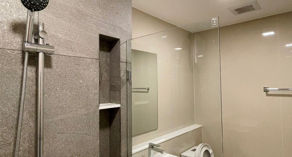 For sale 1 bed condo in Phra Khanong, Bangkok