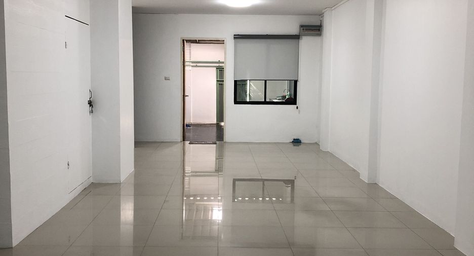 出租 3 卧室 商业空间 在 San Sai, Chiang Mai