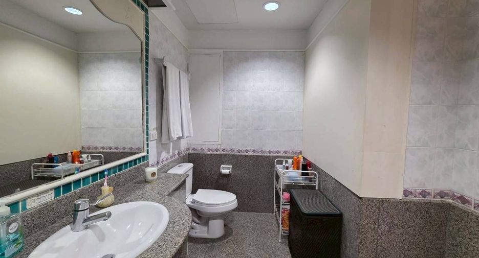 For sale 2 bedrooms condo in Cha Am, Phetchaburi