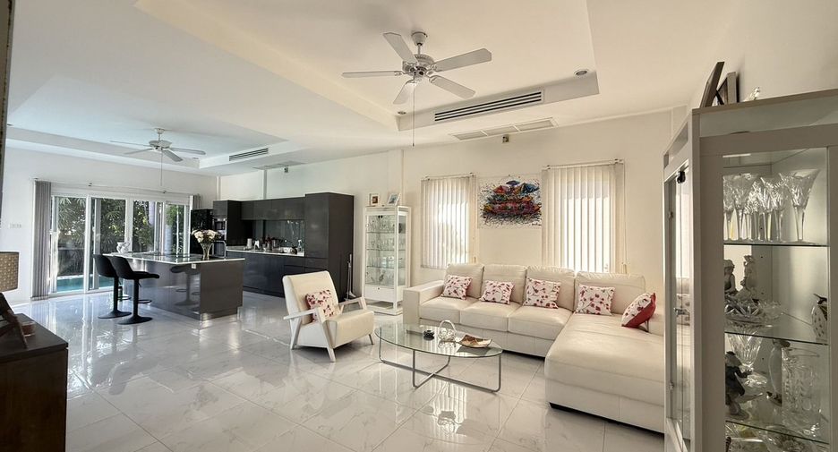 For sale 3 bedrooms villa in Hua Hin, Prachuap Khiri Khan