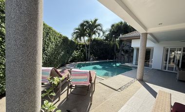 For sale 3 bedrooms villa in Hua Hin, Prachuap Khiri Khan