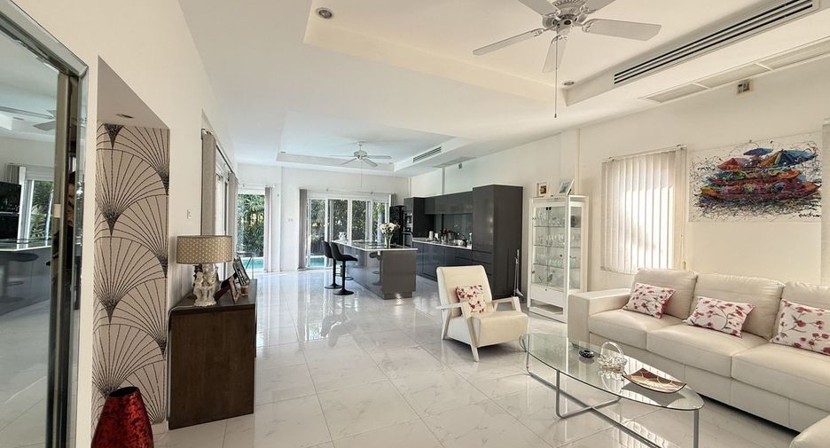 For sale 3 bedrooms villa in Hua Hin, Prachuap Khiri Khan