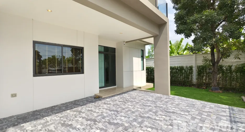 For sale and for rent 3 bedrooms house in Pak Kret, Nonthaburi