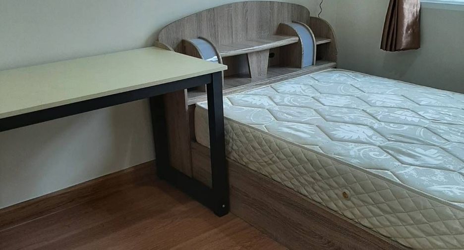 For sale 4 bedrooms townhouse in Khlong Sam Wa, Bangkok