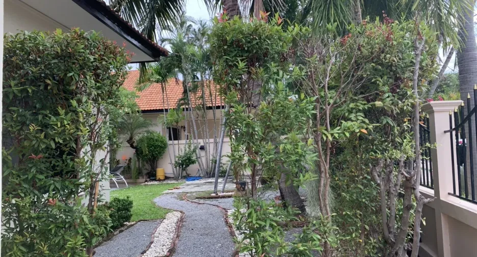 For rent 3 ベッドルーム villa in Hua Hin, Prachuap Khiri Khan