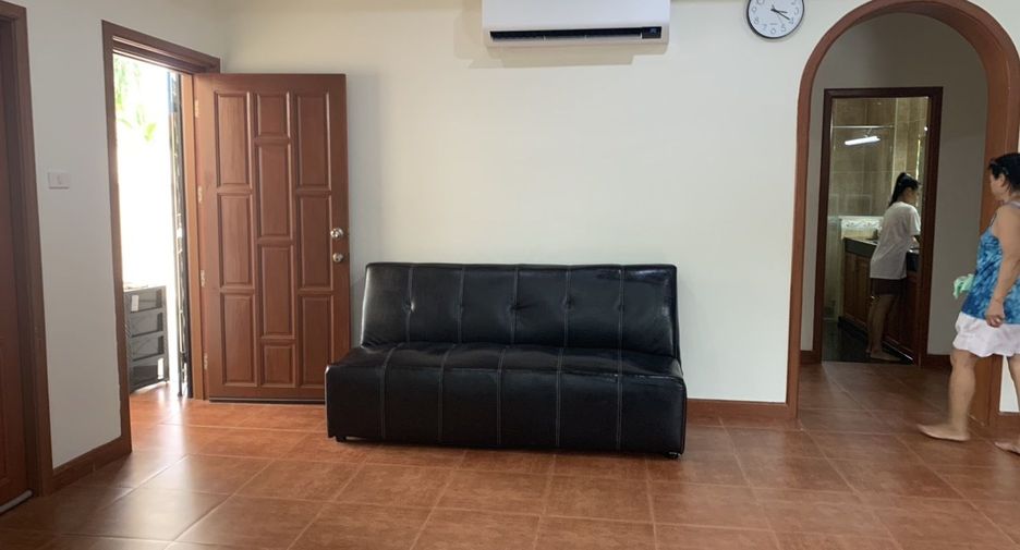 For rent 3 bedrooms villa in Hua Hin, Prachuap Khiri Khan