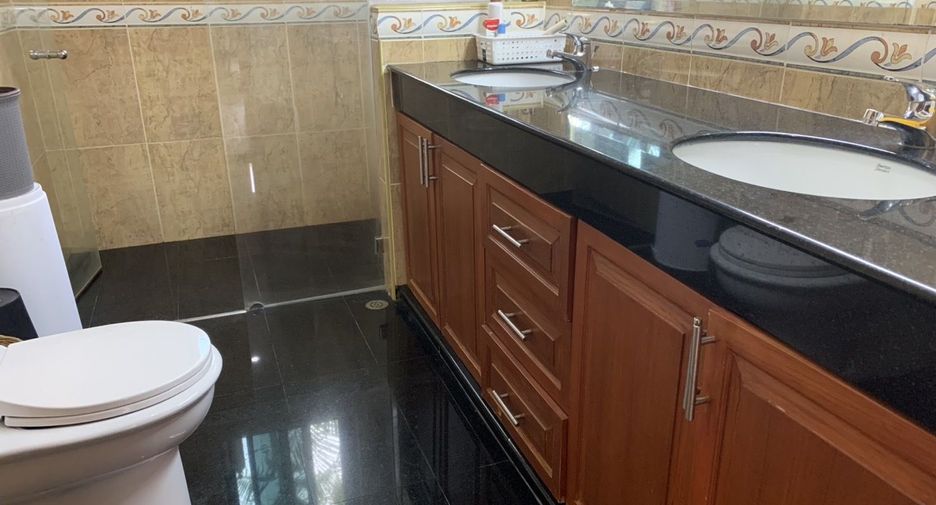 For rent 3 bedrooms villa in Hua Hin, Prachuap Khiri Khan