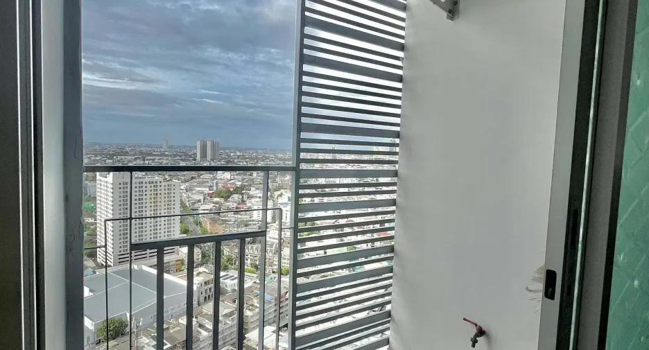 For sale studio condo in Yan Nawa, Bangkok
