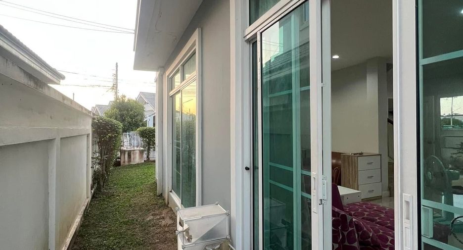 For rent 3 bedrooms house in San Kamphaeng, Chiang Mai