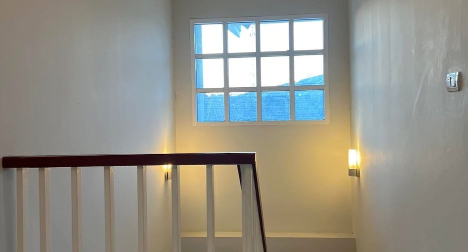 For rent 3 bedrooms house in San Kamphaeng, Chiang Mai