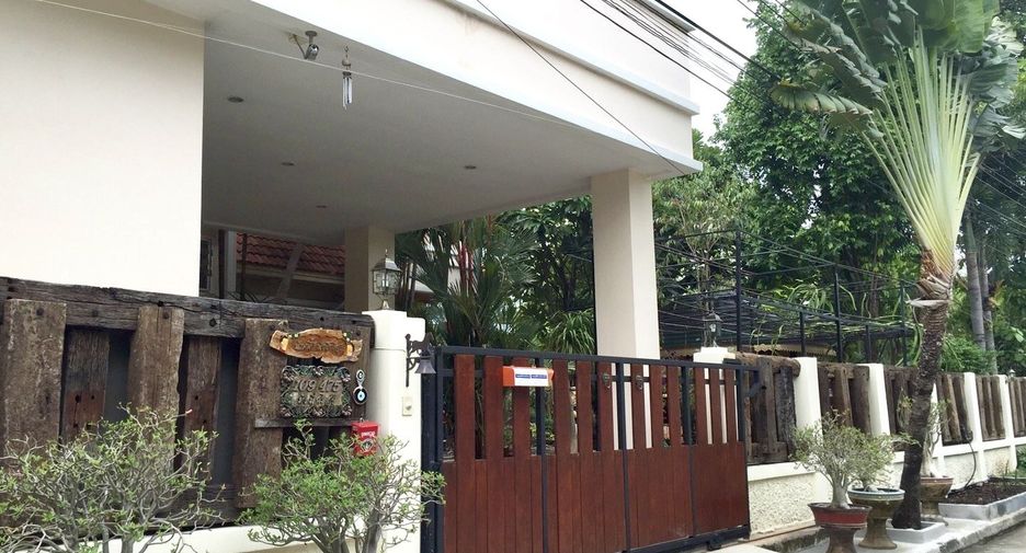 For sale 4 bedrooms villa in Bang Phli, Samut Prakan