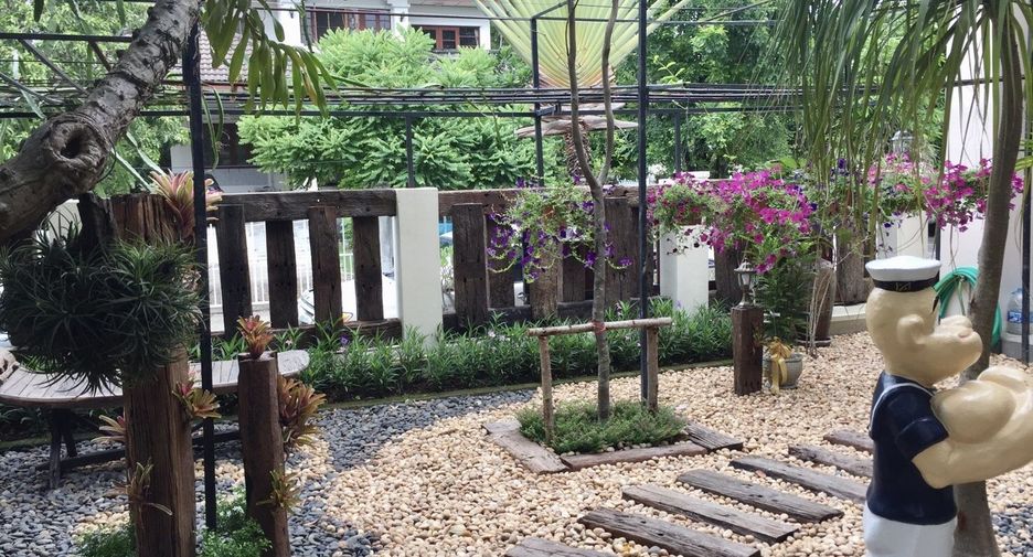 For sale 4 bedrooms villa in Bang Phli, Samut Prakan