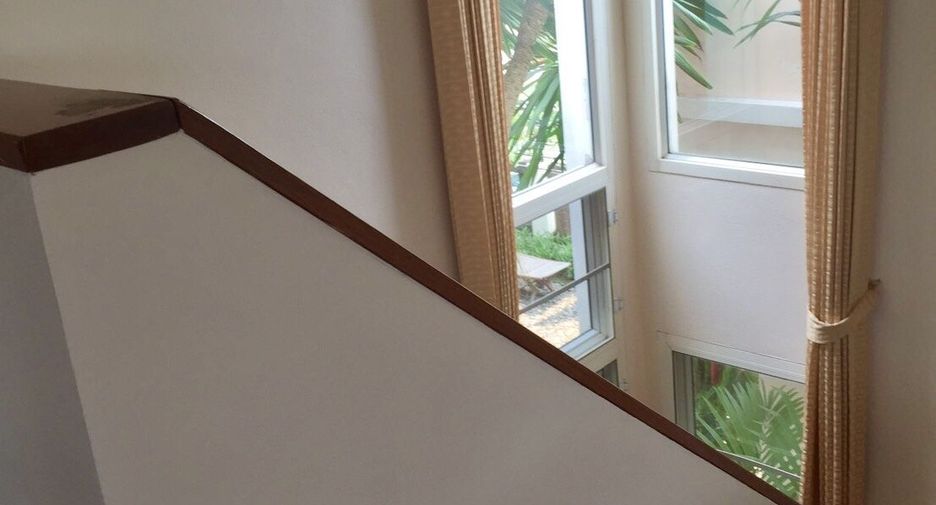 For sale 4 bedrooms villa in Bang Phli, Samut Prakan