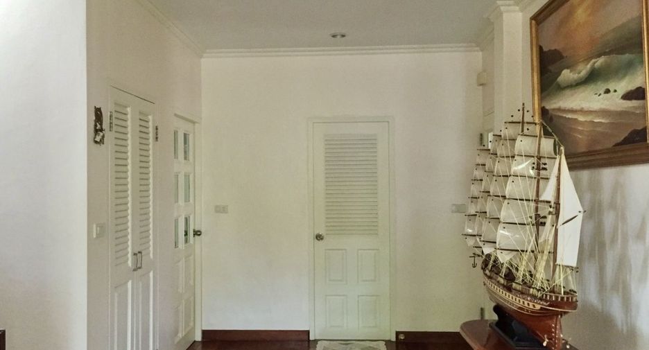 For sale 4 bedrooms villa in Bang Phli, Samut Prakan