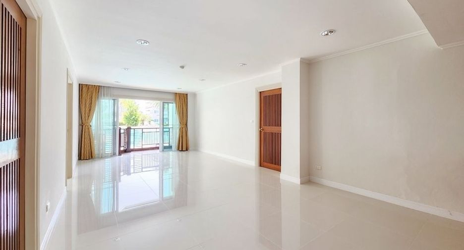 For sale 3 bedrooms condo in Cha Am, Phetchaburi