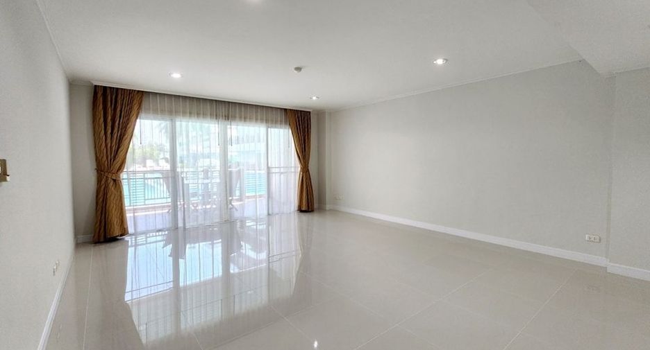 For sale 3 bedrooms condo in Cha Am, Phetchaburi