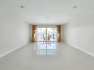 出售 3 卧室 公寓 在 Cha-Am, Phetchaburi