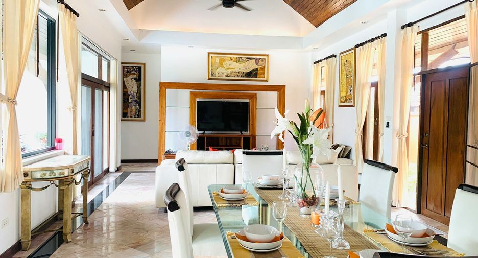 For rent 3 bedrooms villa in Bang Lamung, Chonburi