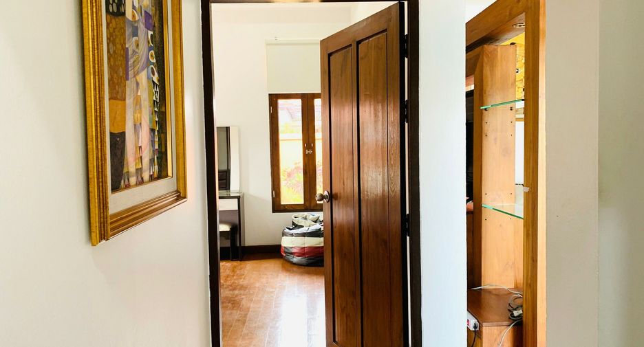 For rent 3 bedrooms villa in Bang Lamung, Chonburi