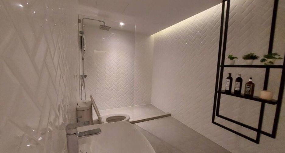 For sale 2 bedrooms condo in Bang Rak, Bangkok