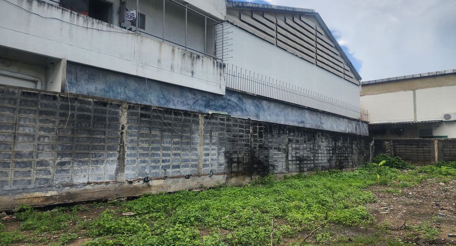 Terreno en venta en Bang Na, Bangkok