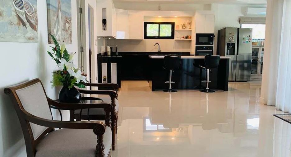 For rent 3 bedrooms villa in Cha Am, Phetchaburi