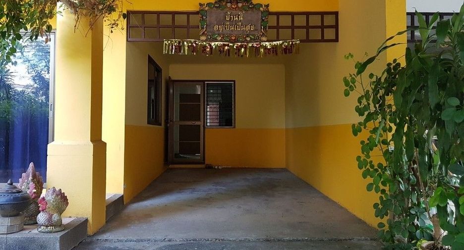 Casa adosada en venta de 5 habitaciones en San Sai, Chiang Mai