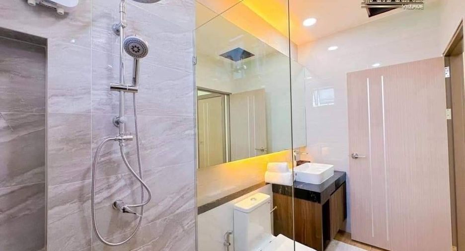 À vendre 4 chambres maison à Bang Lamung, Chonburi