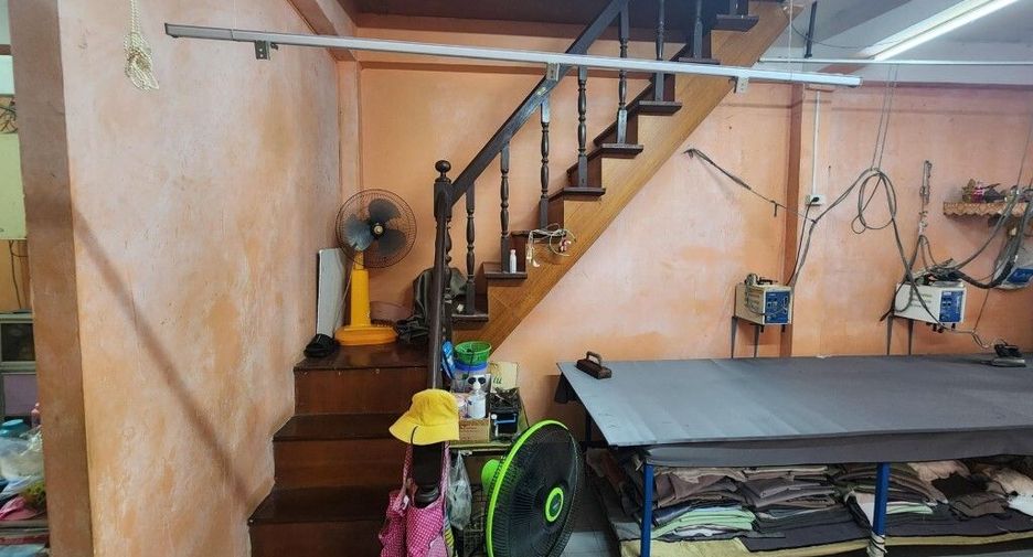 For sale 2 bedrooms townhouse in Nong Khaem, Bangkok