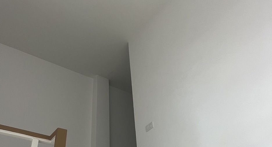 For sale 3 bedrooms townhouse in Doi Saket, Chiang Mai