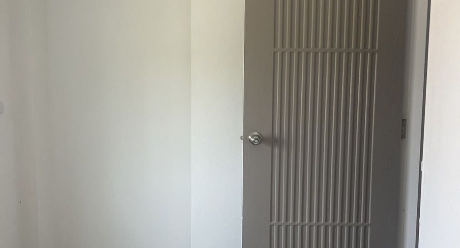 For sale 3 bedrooms townhouse in Doi Saket, Chiang Mai