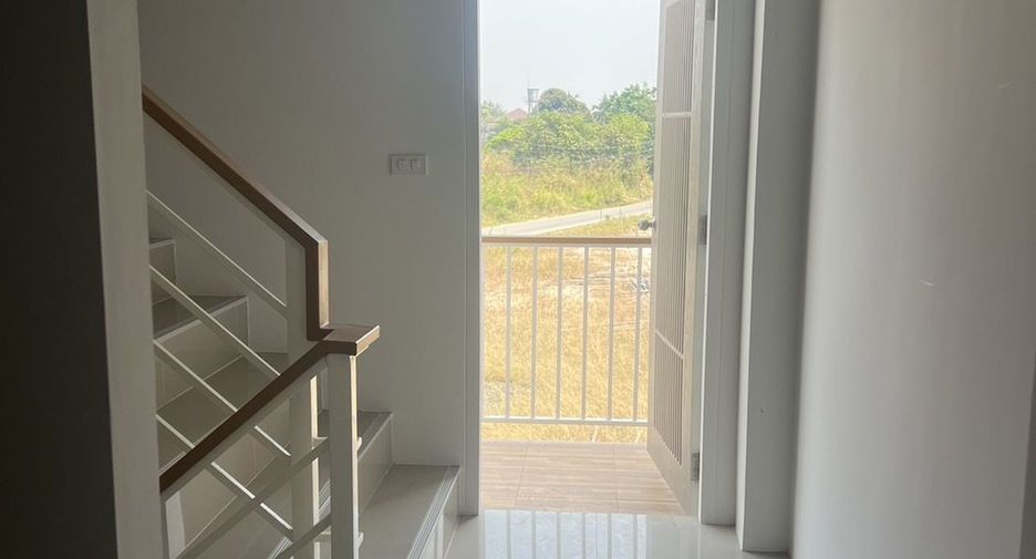 For sale 3 bedrooms townhouse in Doi Saket, Chiang Mai