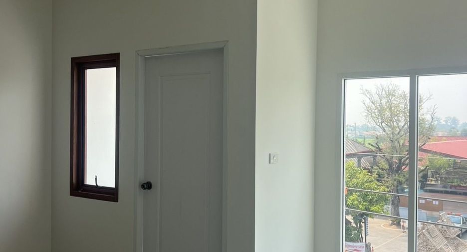 For sale 3 bedrooms townhouse in Doi Saket, Chiang Mai