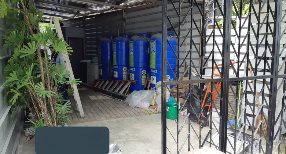 For sale 4 bedrooms retail Space in Mueang Chiang Mai, Chiang Mai