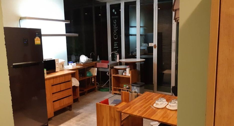 For sale 4 bedrooms retail Space in Mueang Chiang Mai, Chiang Mai
