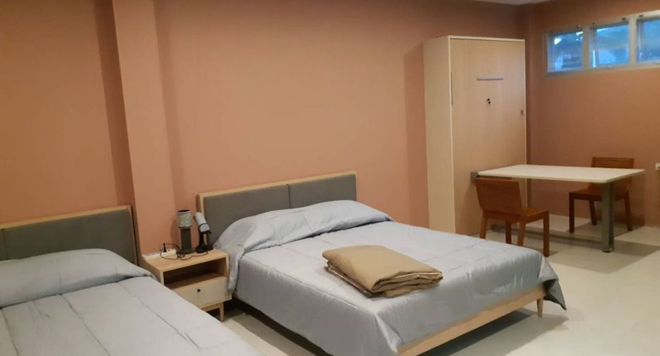 For sale 4 bedrooms retail Space in Mueang Chiang Mai, Chiang Mai
